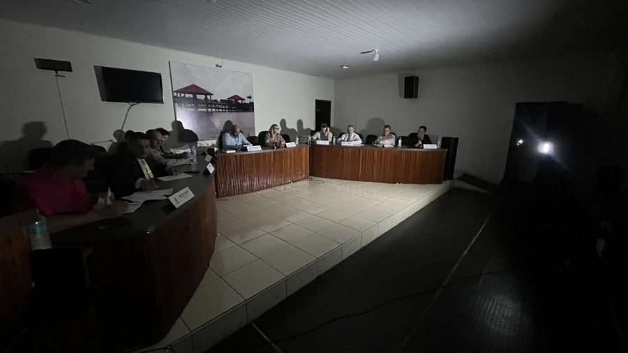 Mesmo sem energia elétrica, Câmara de Matupá realiza 14ª Sessão Ordinária e apresenta projetos importantes